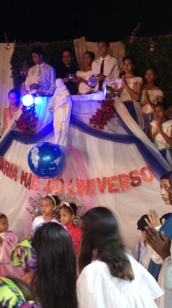 Finalização da homenagem c/ momento sublime de coroação à Mª Aux, nossa Mãe do Céu: Rogai por nós!